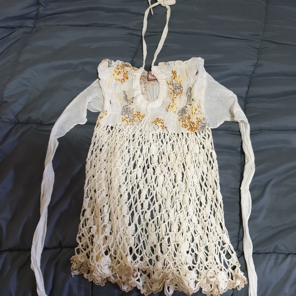 Floral butterfly crochet shirt